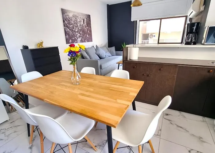 Cozy Apt, Near Airport With 100mbit Internet * Ларнака